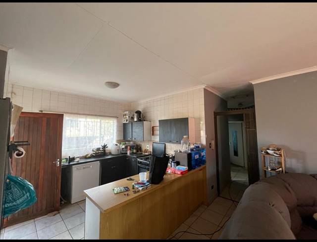 3 BEDROOM PROPERTY TO RENT IN BIRCHLEIGH NORTH